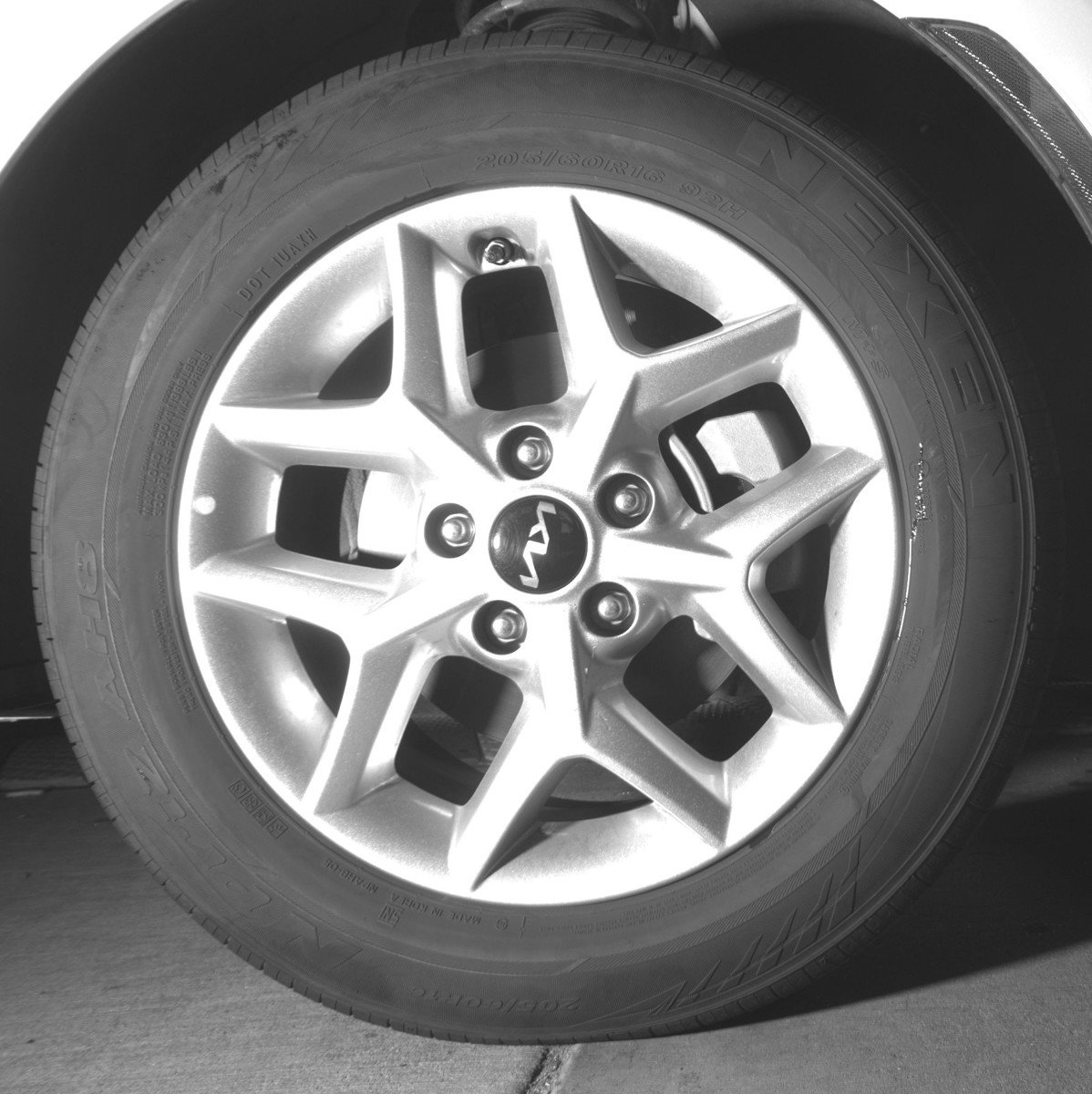 Used 2025 Kia Soul LX w/ LX Technology Package FWD image 13