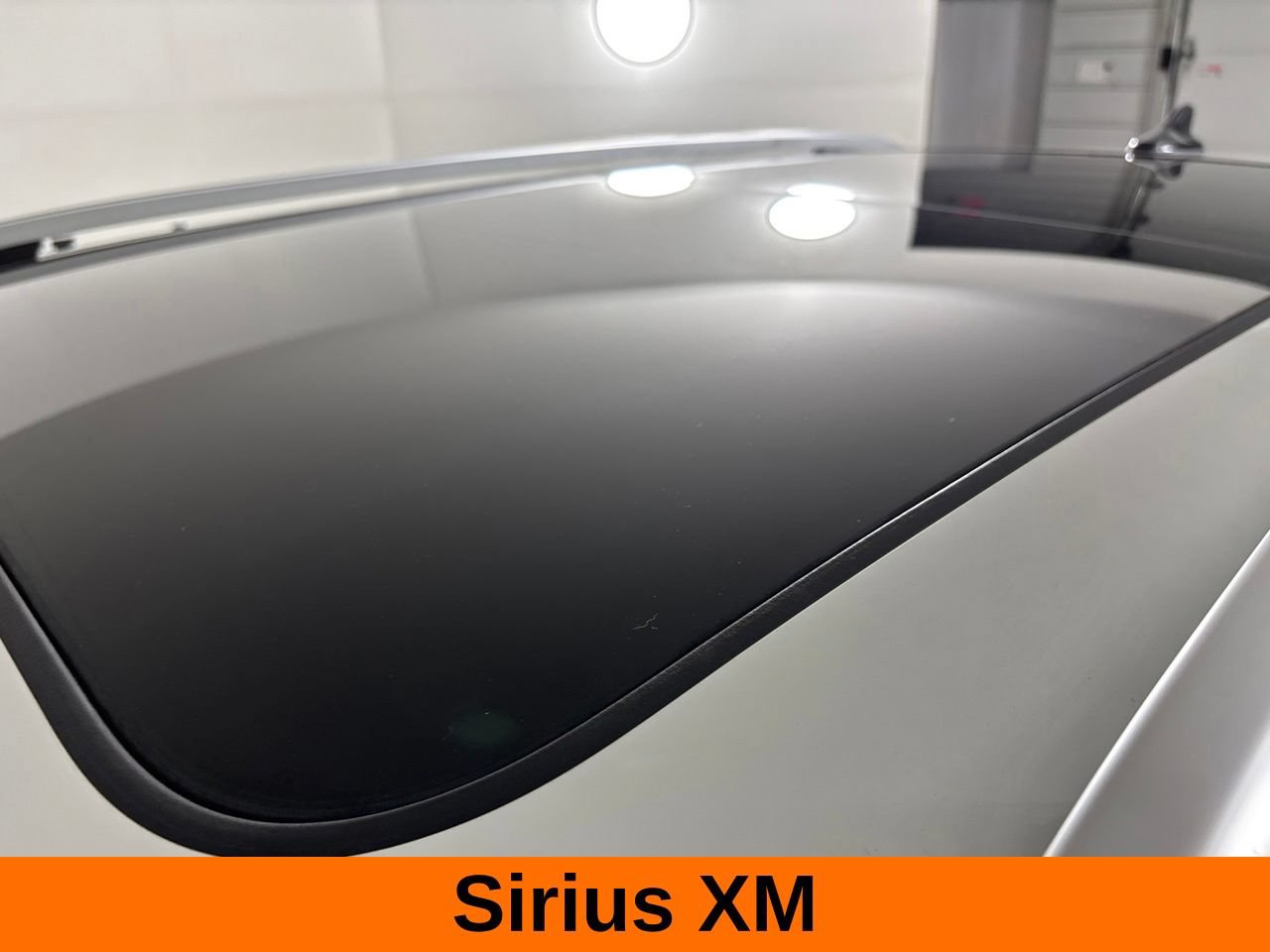 Used 2023 Volkswagen Taos SE w/ Panoramic Sunroof Package AWD/4WD image 11