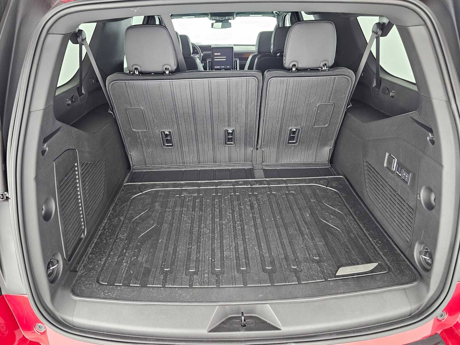 New 2025 GMC Yukon XL Denali w/ Sun & Power Step Package image 15