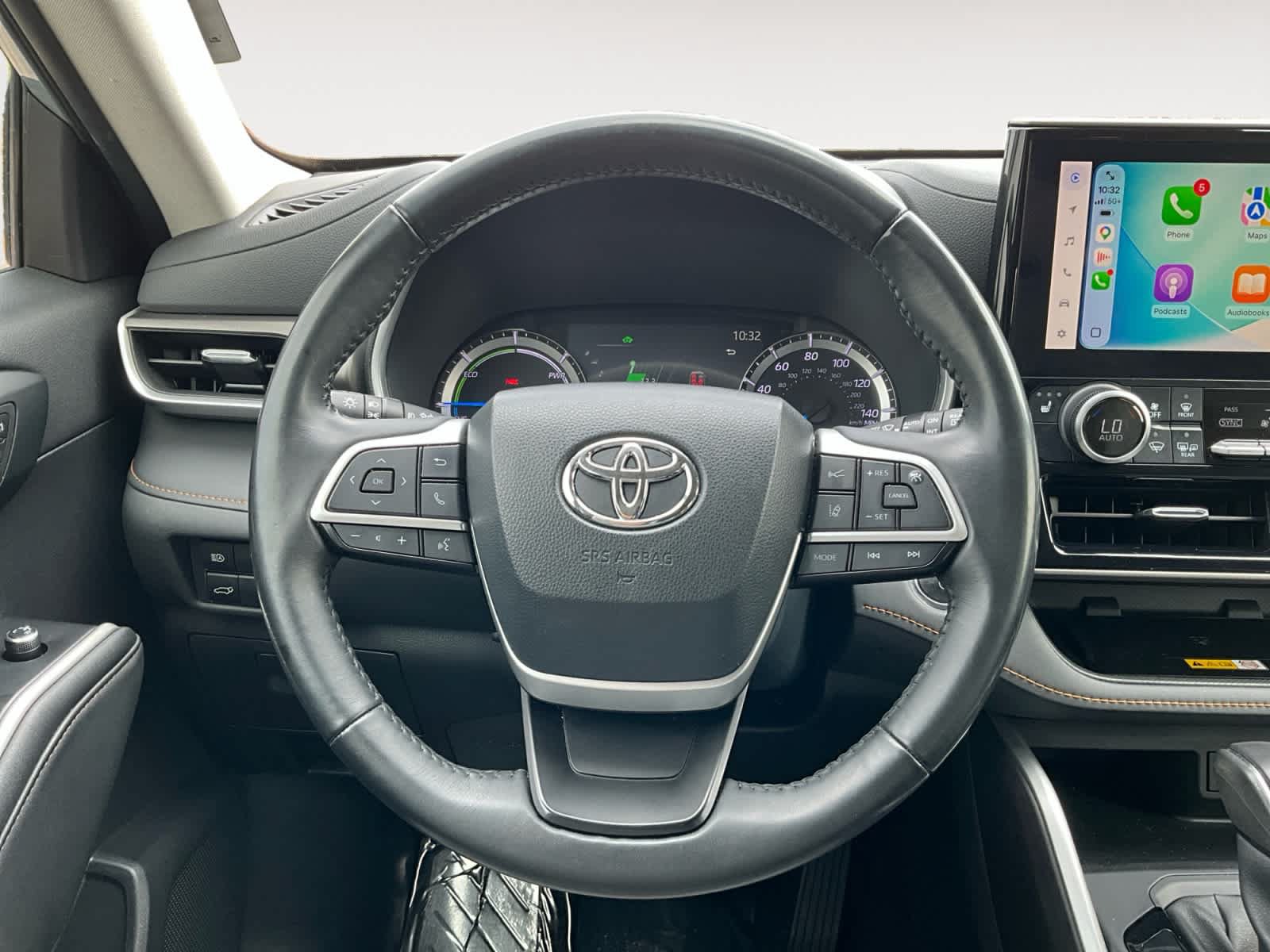 Used 2023 Toyota Highlander Bronze Edition FWD image 16