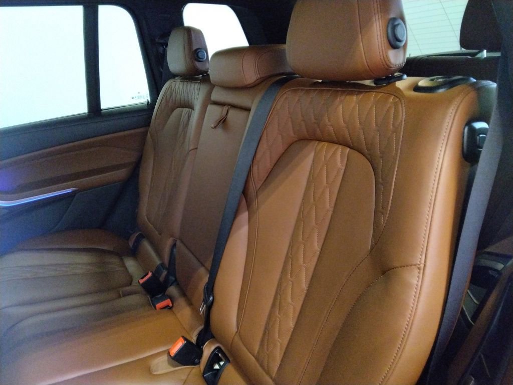 Used 2023 BMW X7 M60i image 39