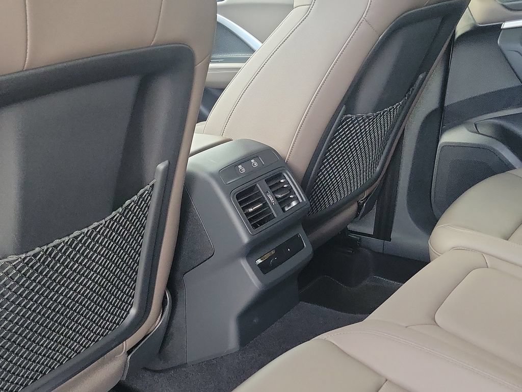Certified 2025 Audi Q5 Premium Plus w/ Premium Plus AWD/4WD image 17