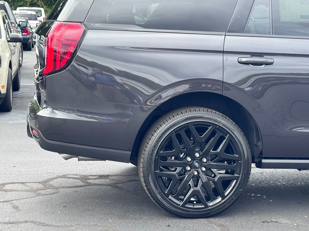 New 2027 Ford Expedition Platinum w/ Stealth Performance Package AWD/4WD image 52