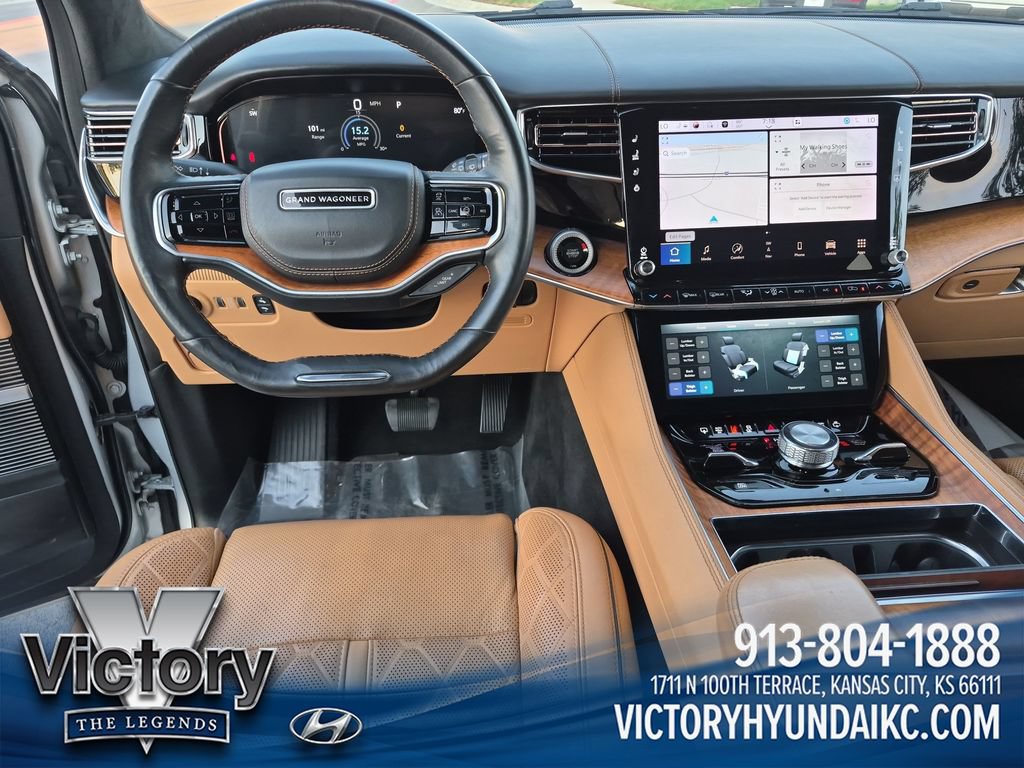 Used 2022 Jeep Grand Wagoneer Series III w/ Rear Seat Video Group 1 AWD/4WD image 13