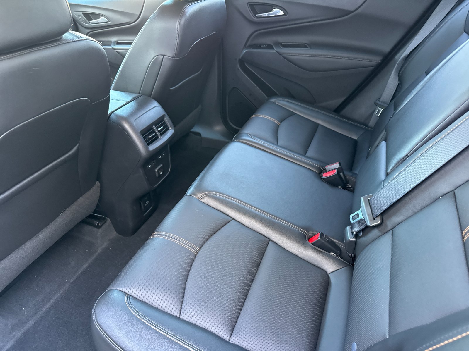 Used 2022 Chevrolet Equinox Premier AWD/4WD image 14