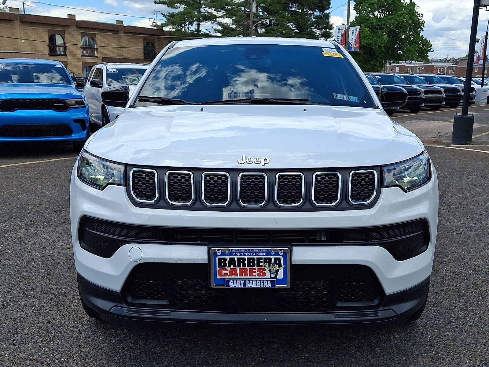 Used 2023 Jeep Compass Sport AWD/4WD image 2