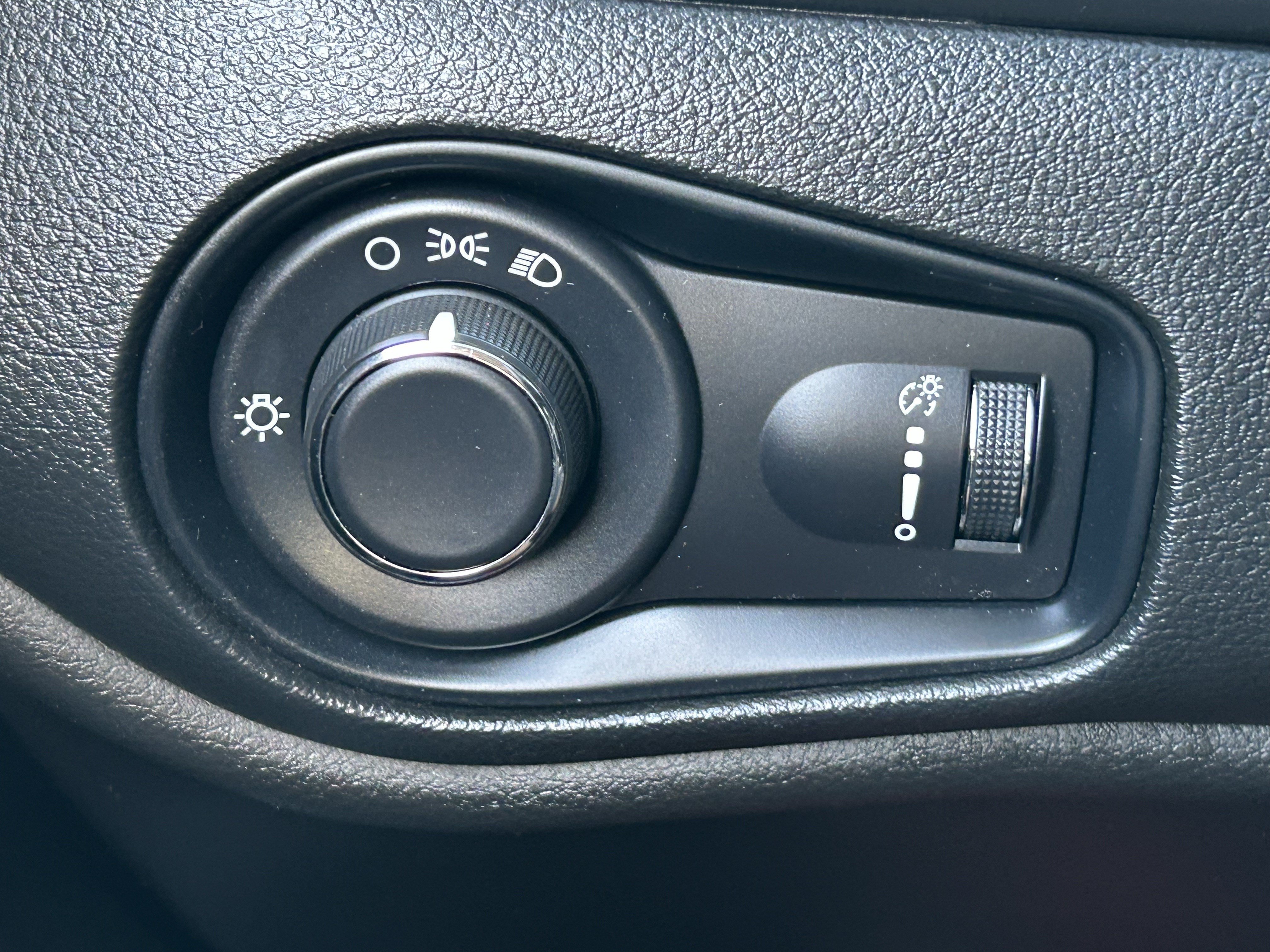 Used 2021 Jeep Renegade Sport AWD/4WD image 20