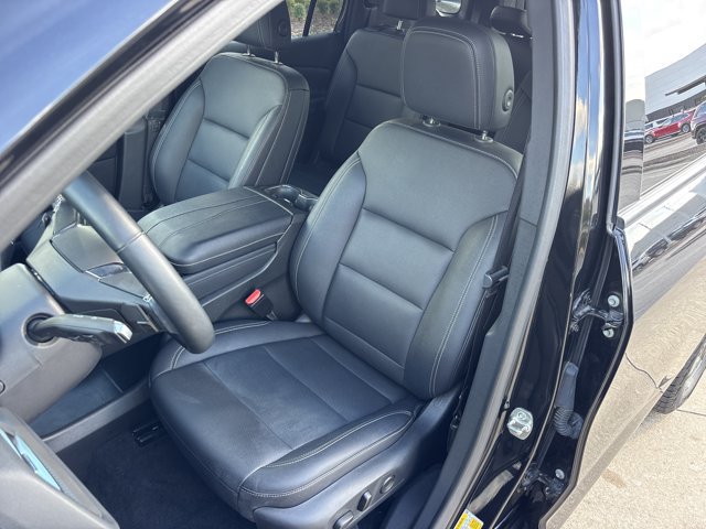 Used 2025 Chevrolet Traverse LT AWD/4WD image 24