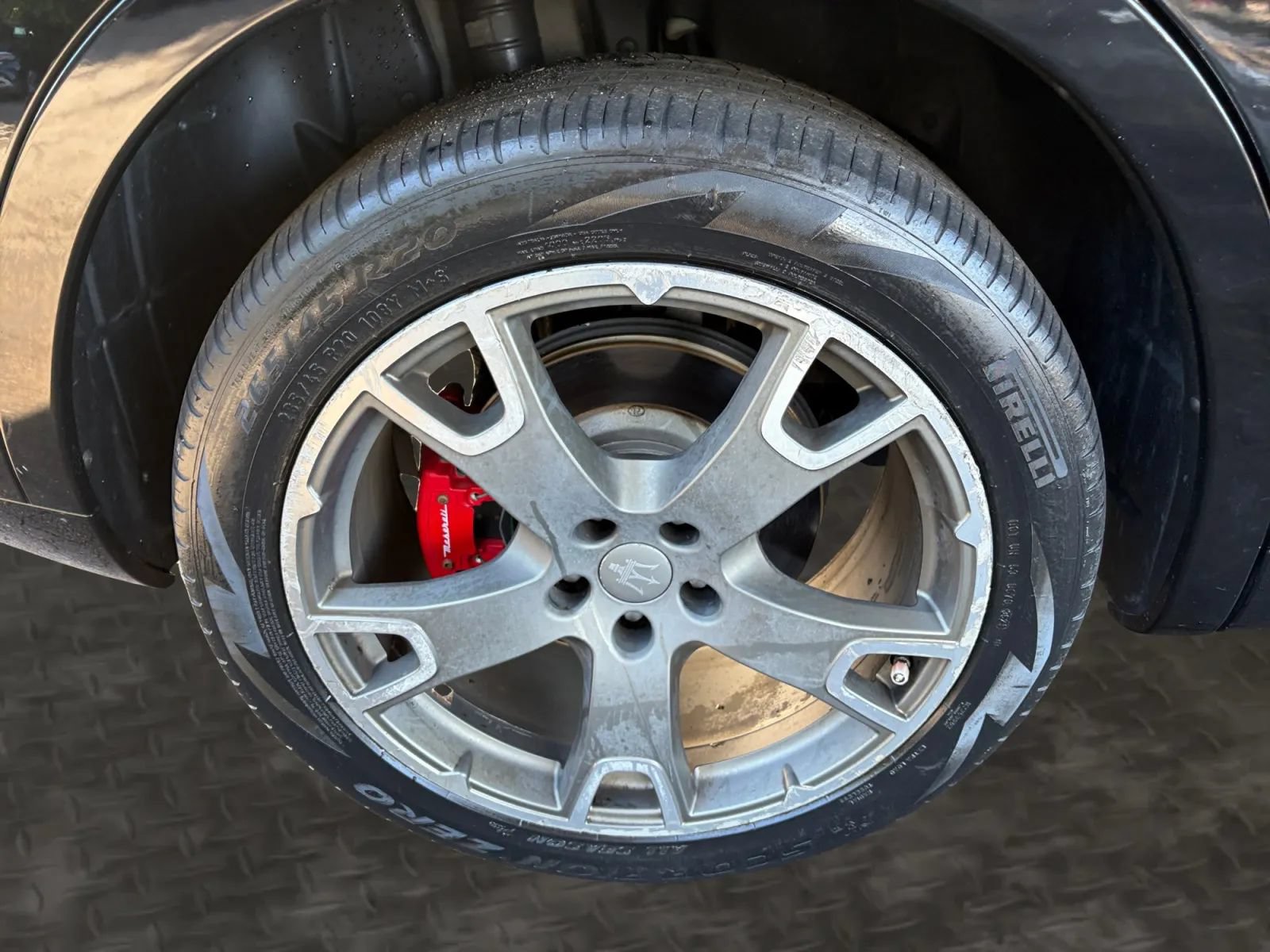 Used 2019 Maserati Levante AWD/4WD image 39