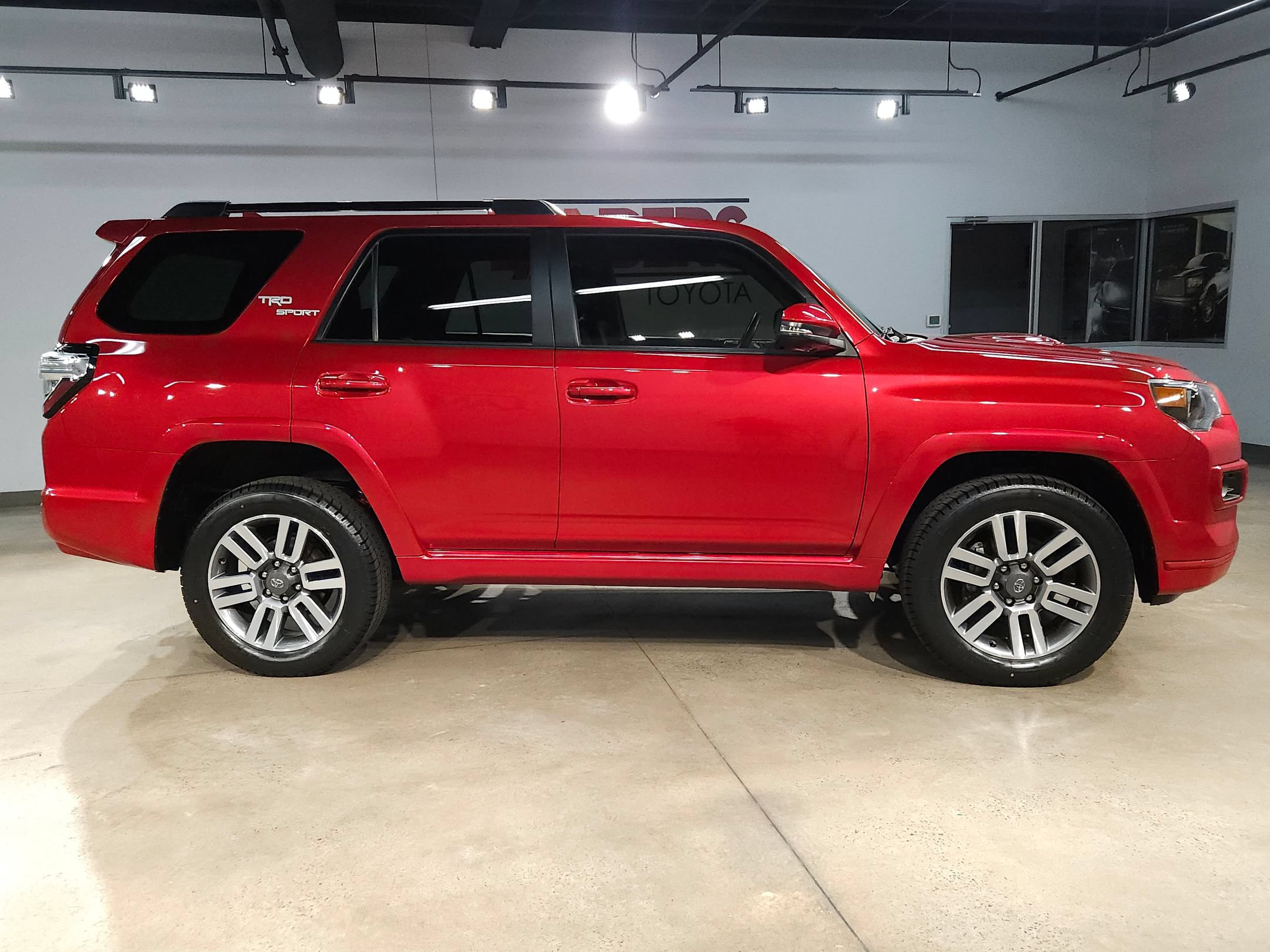 Used 2024 Toyota 4Runner TRD Sport w/ Technology Package AWD/4WD image 8