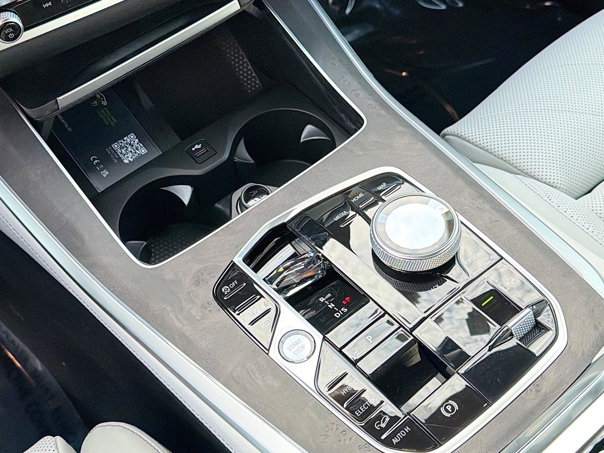 New 2026 BMW X5 xDrive50e w/ Executive Package image 29