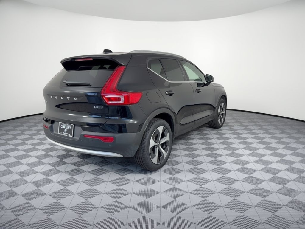 Used 2025 Volvo XC40 B5 Core w/ Protection Package Premier AWD/4WD image 9