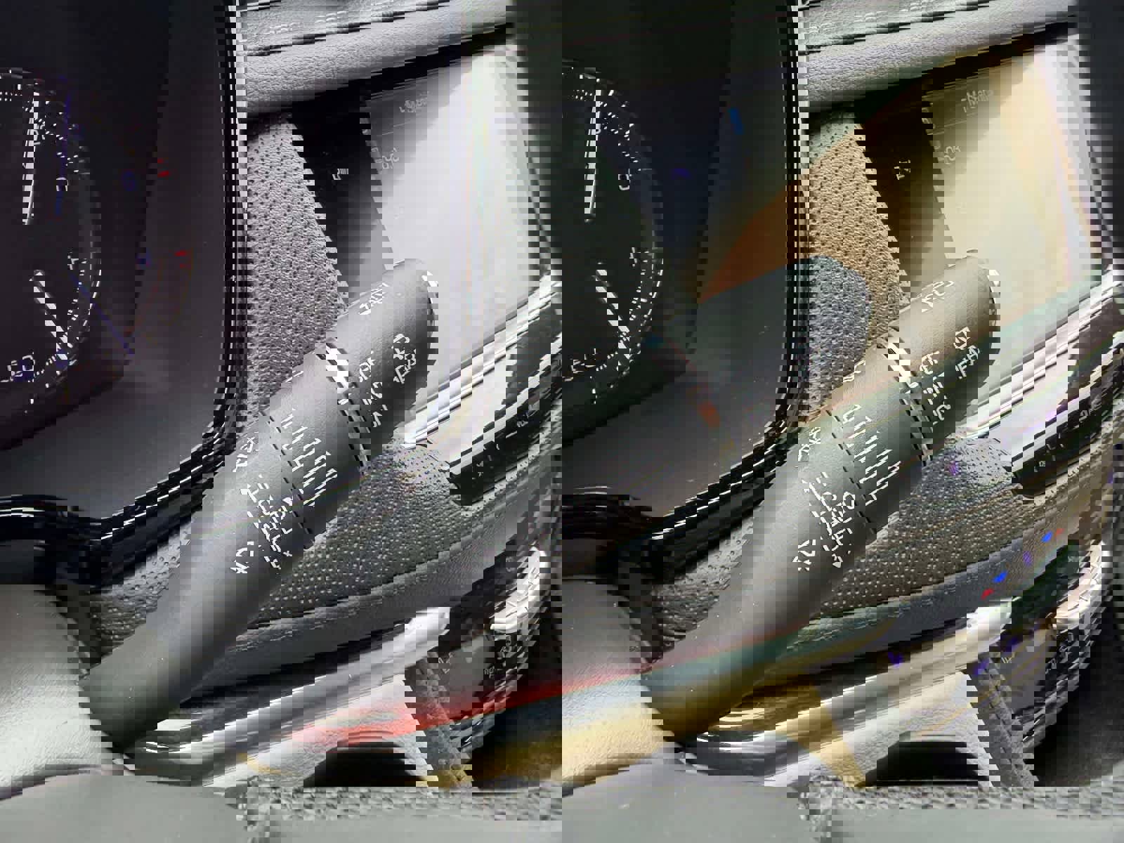 Used 2017 Cadillac XT5 Luxury w/ LPO, Wheel Lock Package image 28