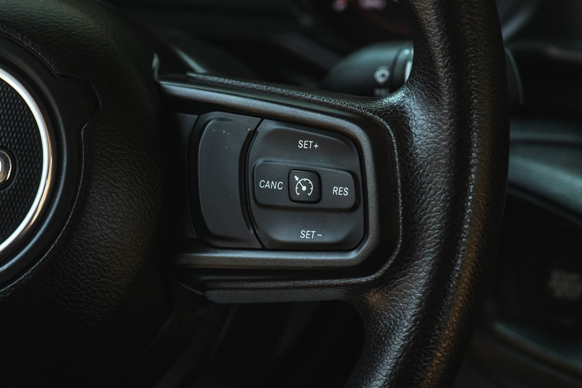 Used 2024 Jeep Gladiator Sport AWD/4WD image 27
