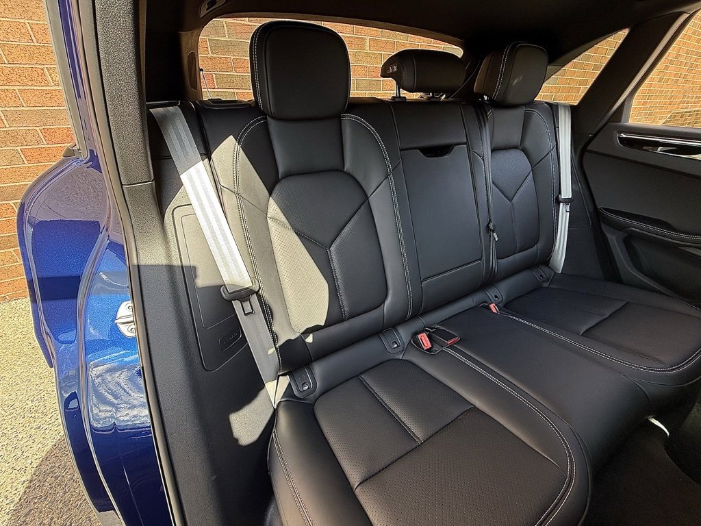 New 2026 Porsche Macan image 23