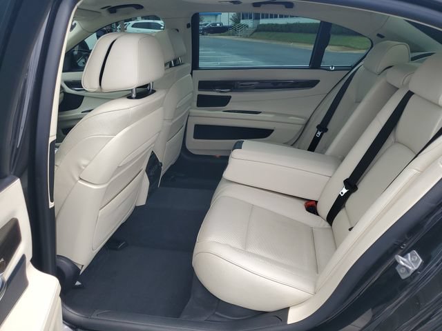 Used 2015 BMW 750Li RWD image 10