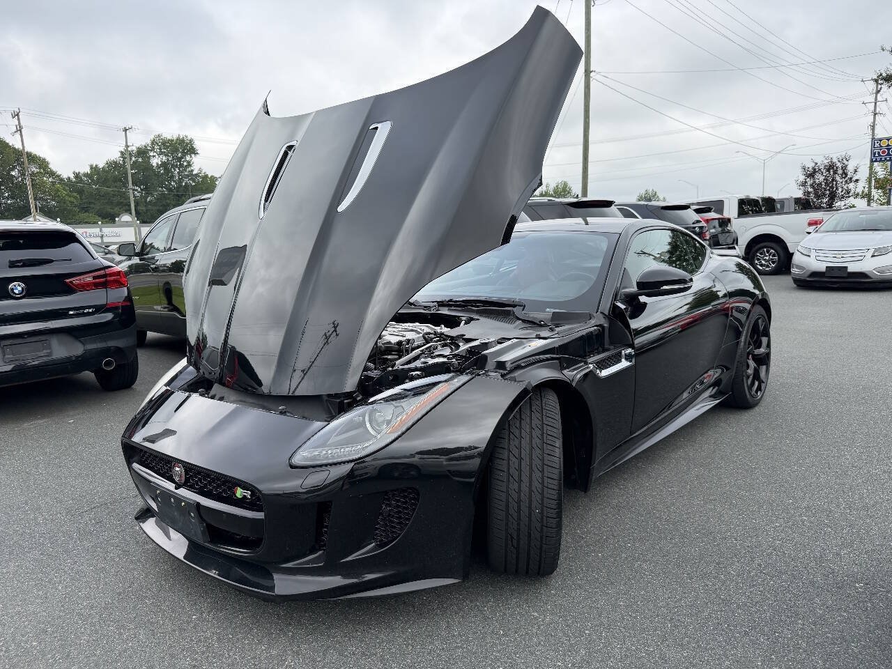 Used 2015 Jaguar F-TYPE R RWD image 17