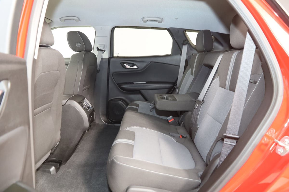 Used 2024 Chevrolet Blazer LT w/ Convenience Package FWD image 48