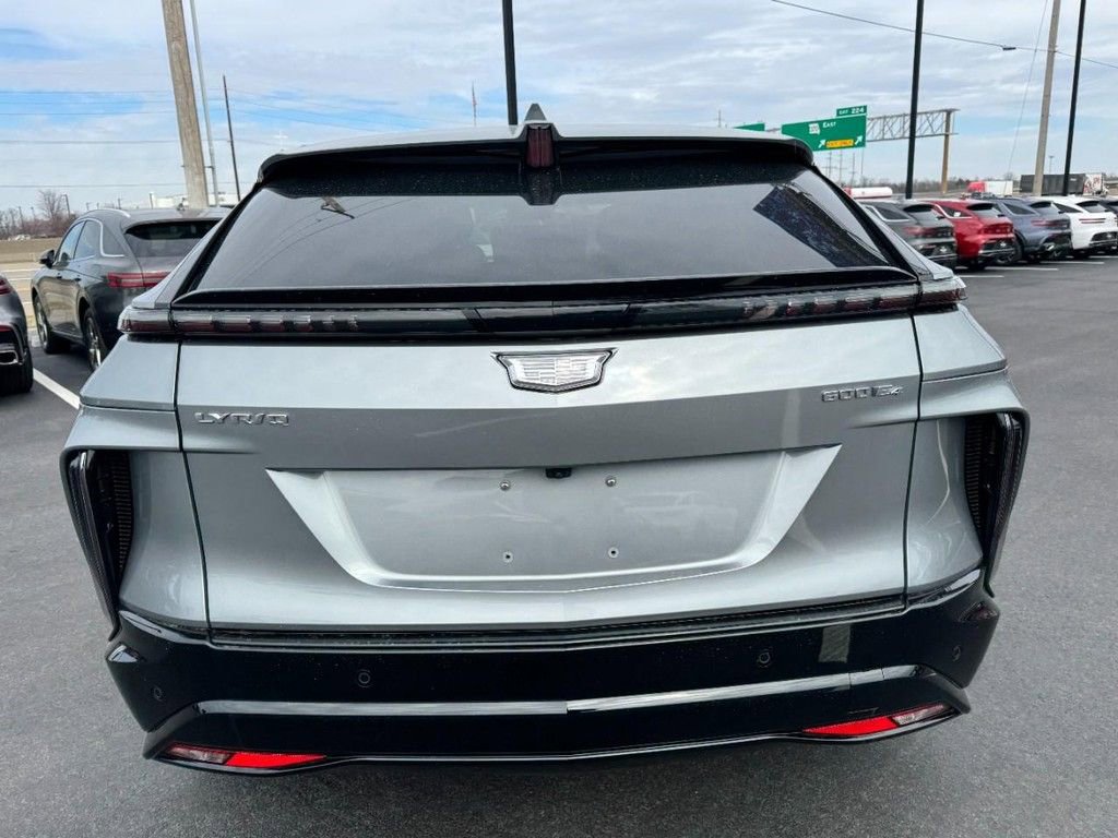 Used 2024 Cadillac Lyriq Sport image 4
