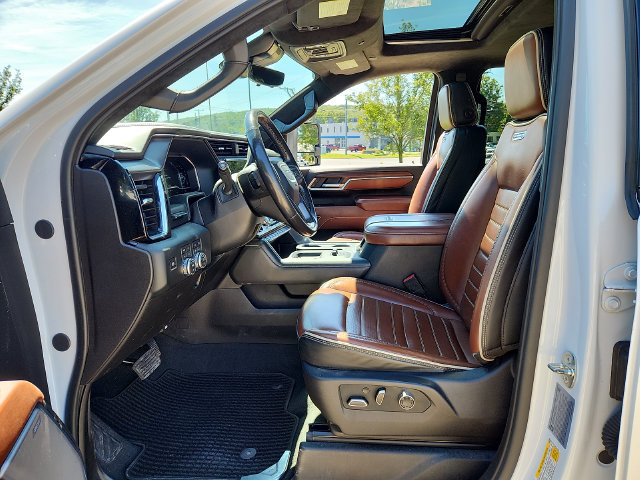 Used 2024 GMC Sierra 2500 Denali Ultimate AWD/4WD image 17