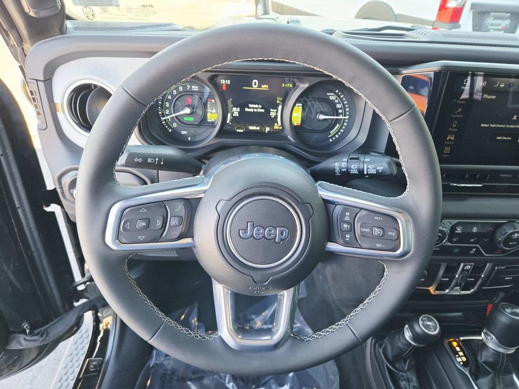 Used 2025 Jeep Wrangler Unlimited Sahara image 21