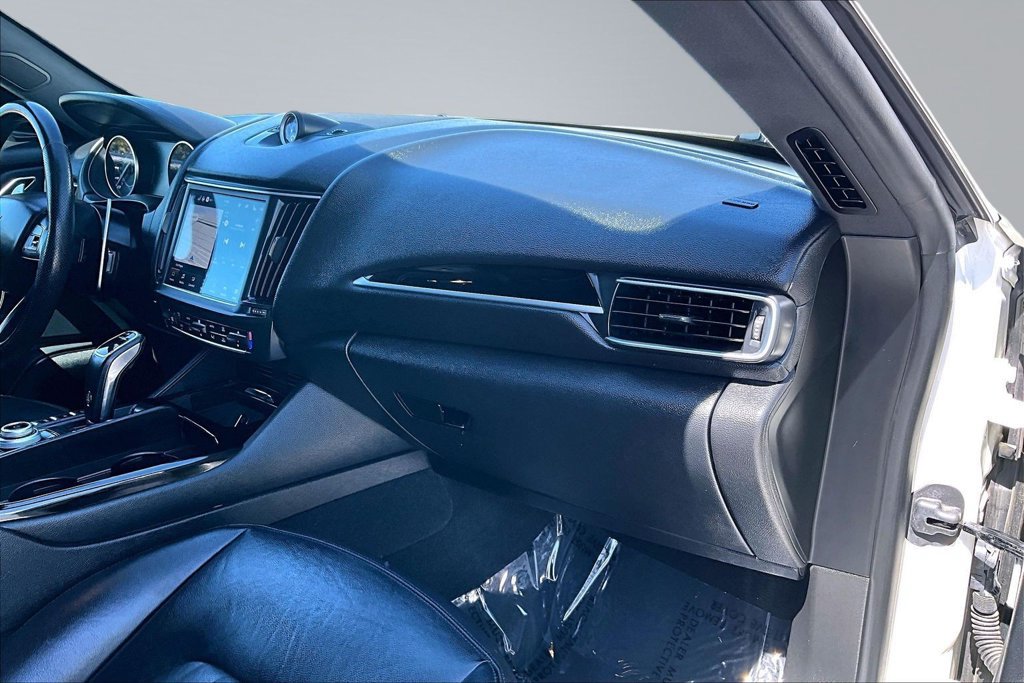Used 2023 Maserati Levante Modena AWD/4WD image 17
