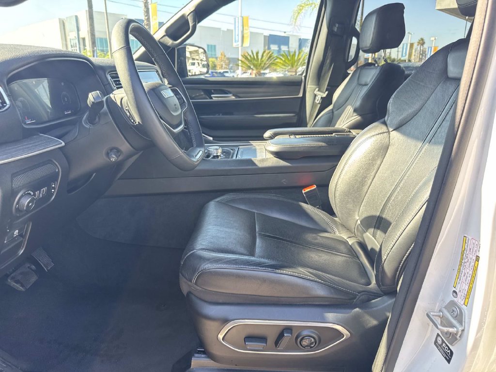 Used 2024 Jeep Wagoneer Series II RWD image 22