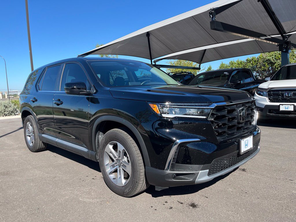 Certified 2025 Honda Pilot EX-L image 3