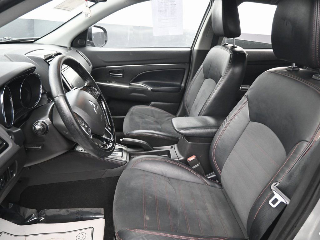 Used 2023 Mitsubishi Outlander Sport SE image 26