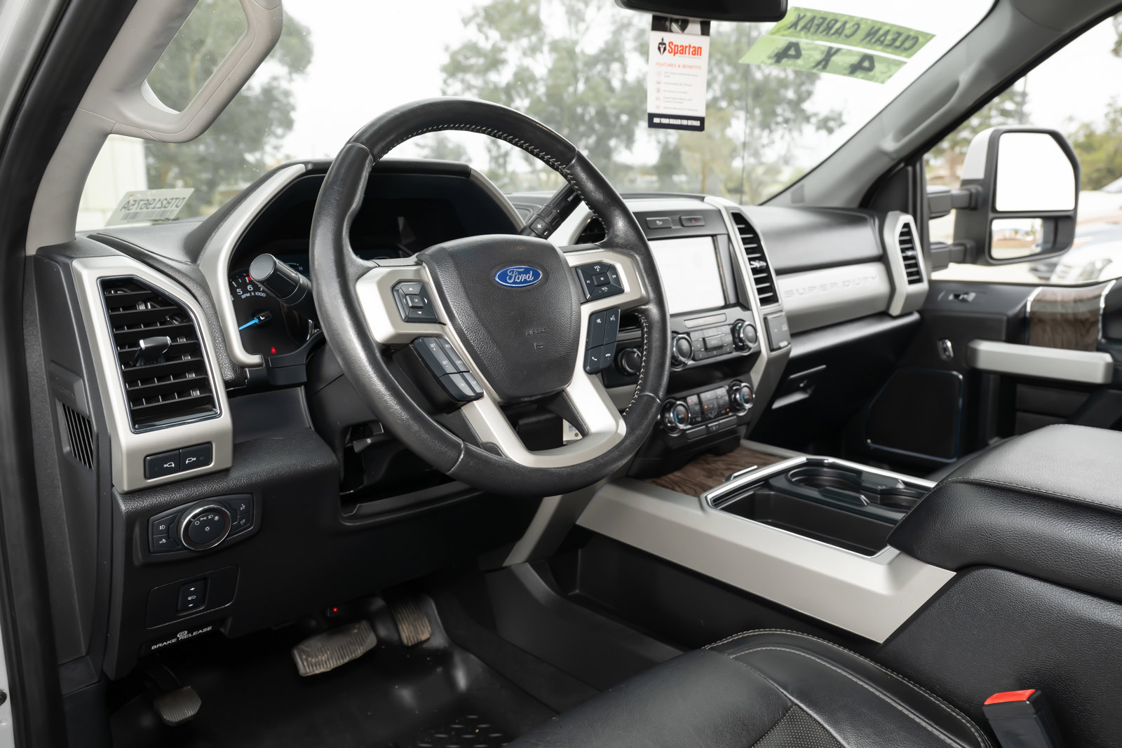 Used 2019 Ford F350 Lariat image 25