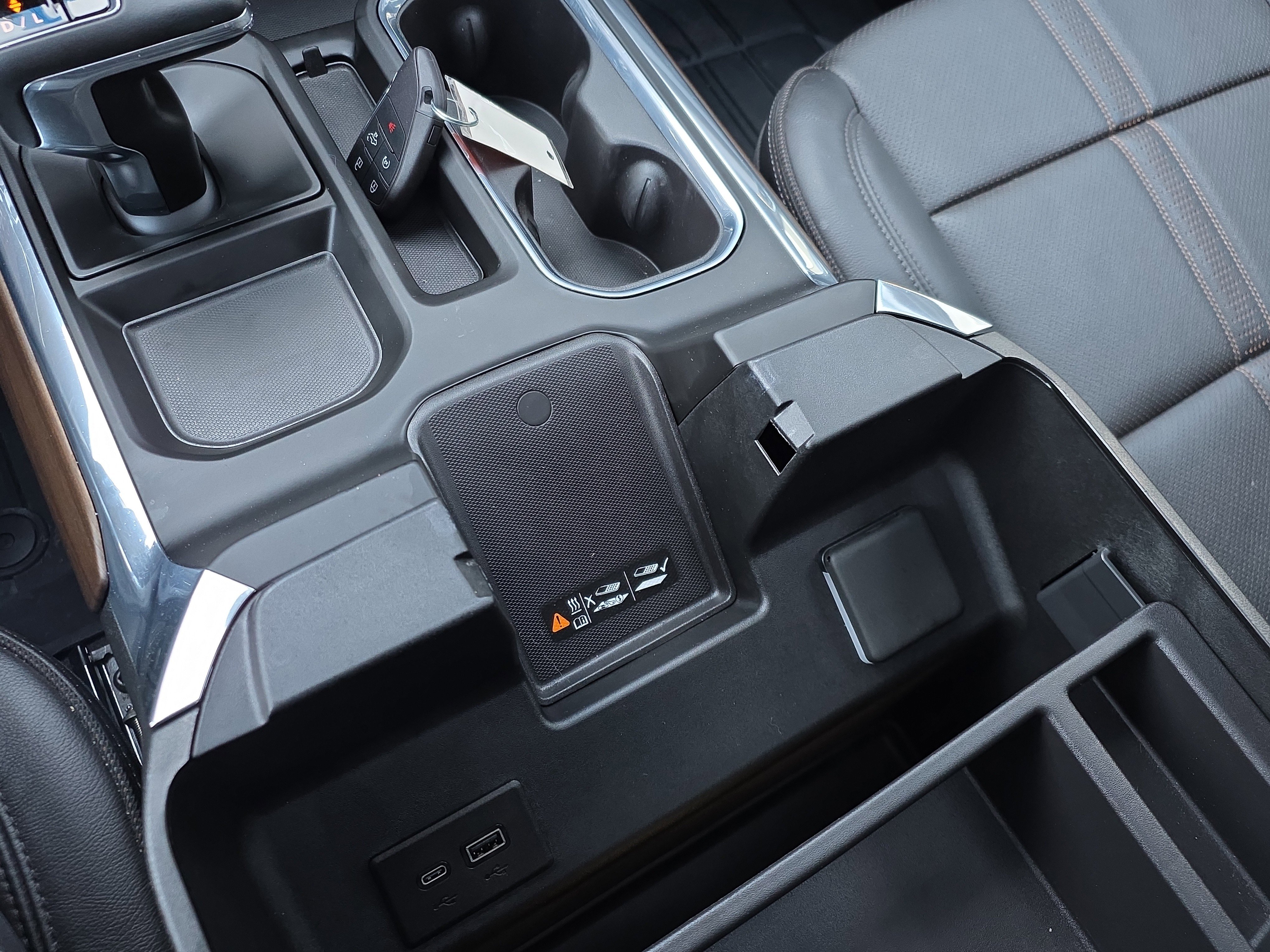 Used 2024 Chevrolet Silverado 1500 High Country w/ High Country Premium Package image 40