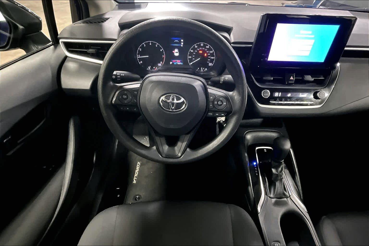 Used 2023 Toyota Corolla LE w/ Carpet Mat Package (TMS) FWD image 6