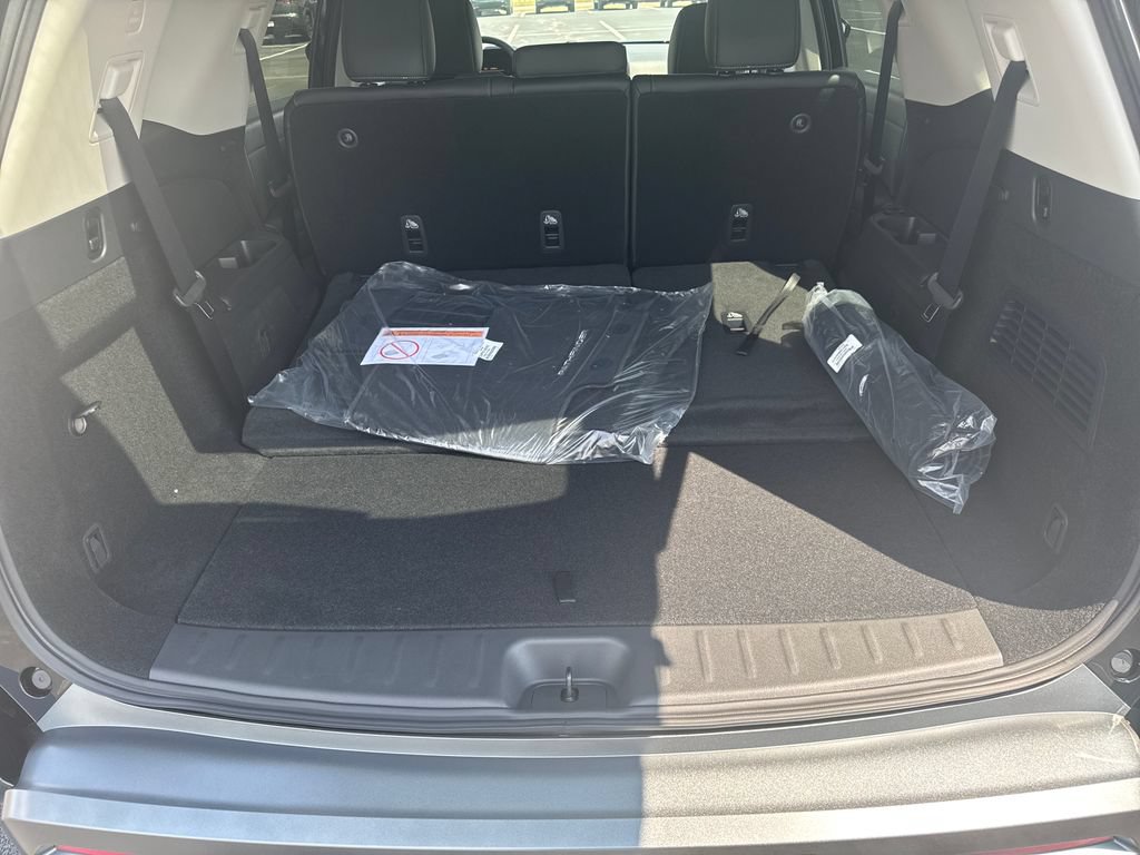 New 2026 Nissan Pathfinder SL AWD/4WD image 9