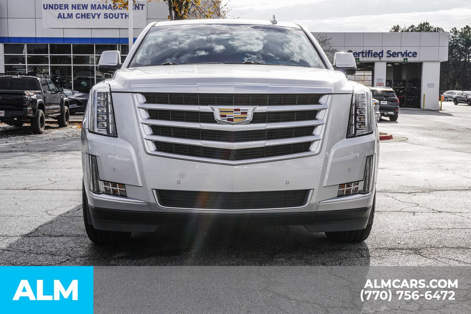 Used 2016 Cadillac Escalade Luxury image 12