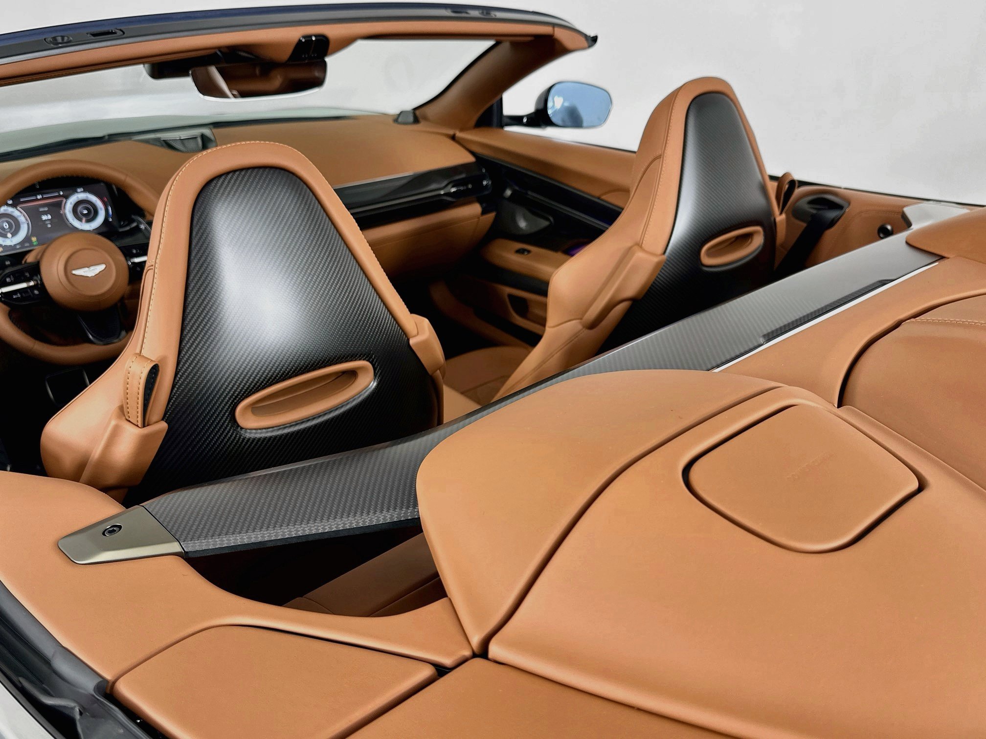 New 2026 Aston Martin Vanquish Convertible RWD image 24