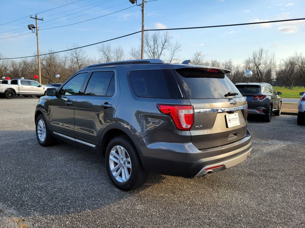 Certified 2017 Ford Explorer XLT w/ Equipment Group 202A image 3
