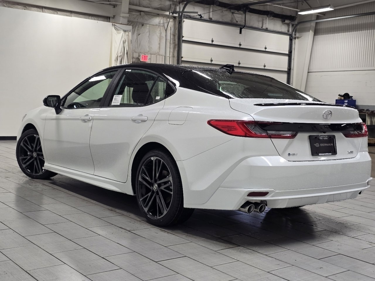 New 2026 Toyota Camry Hybrid FWD image 16