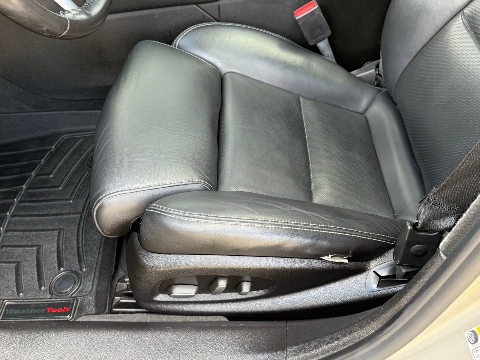 Used 2013 Cadillac XTS Premium image 2