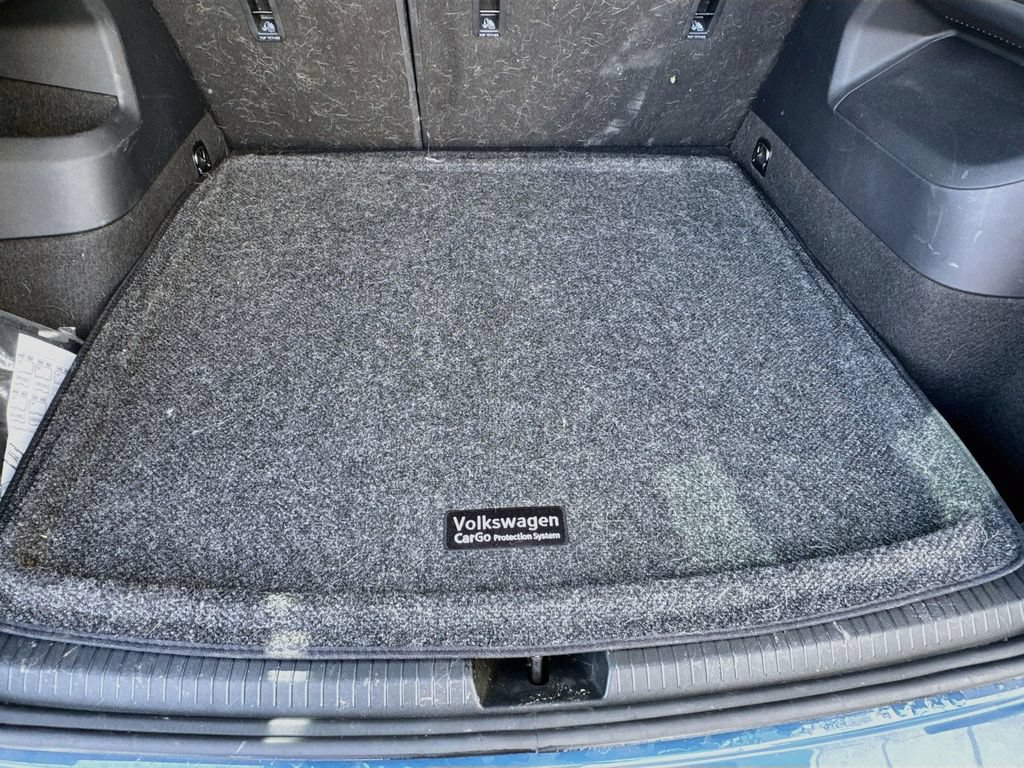 Used 2025 Volkswagen Tiguan SE w/ Panoramic Sunroof Package AWD/4WD image 27