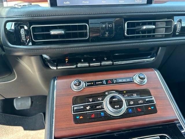 Used 2023 Lincoln Aviator Grand Touring w/ Equipment Group 301A AWD/4WD image 28