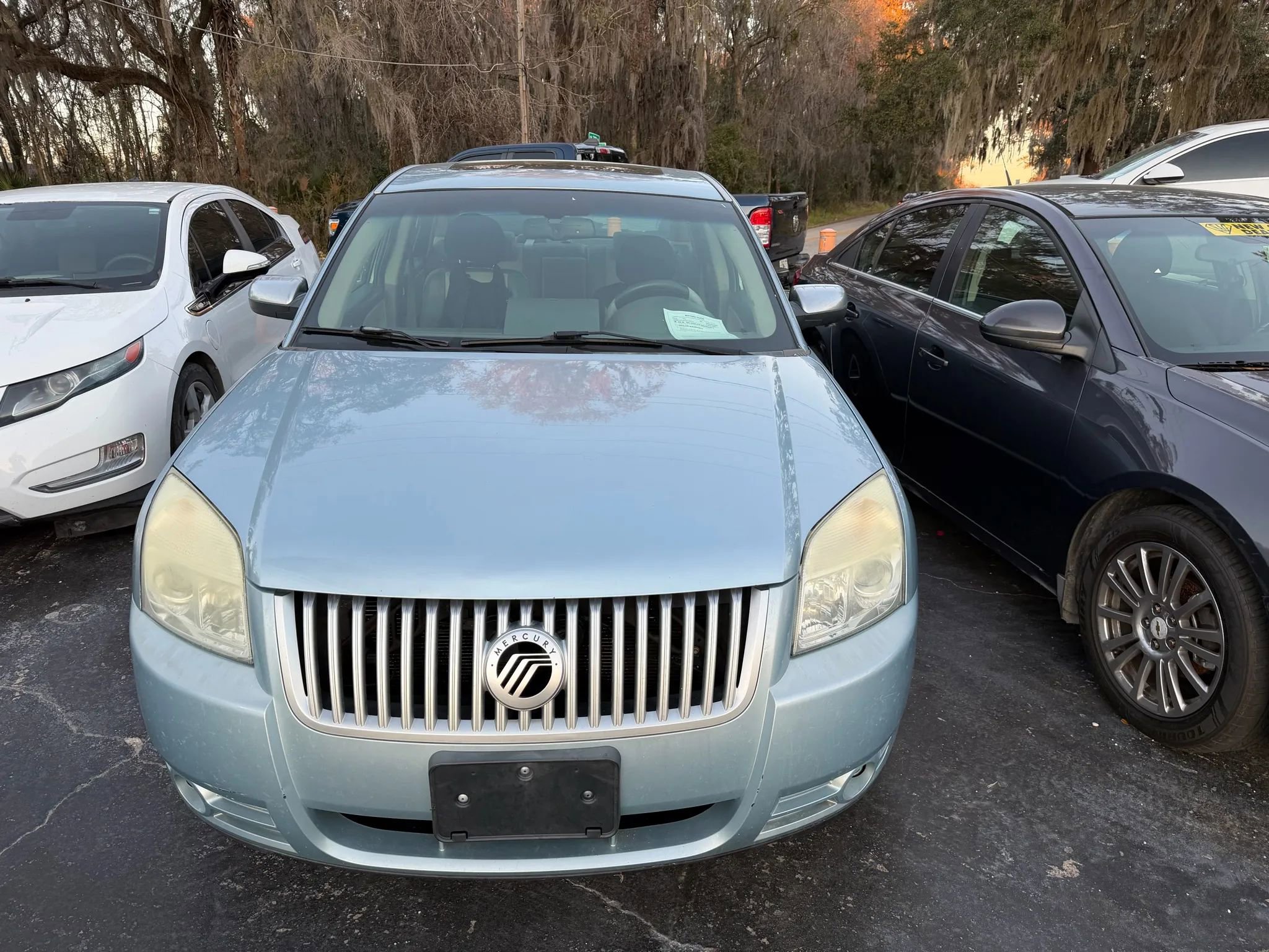 Used 2009 Mercury Sable Premier image 2