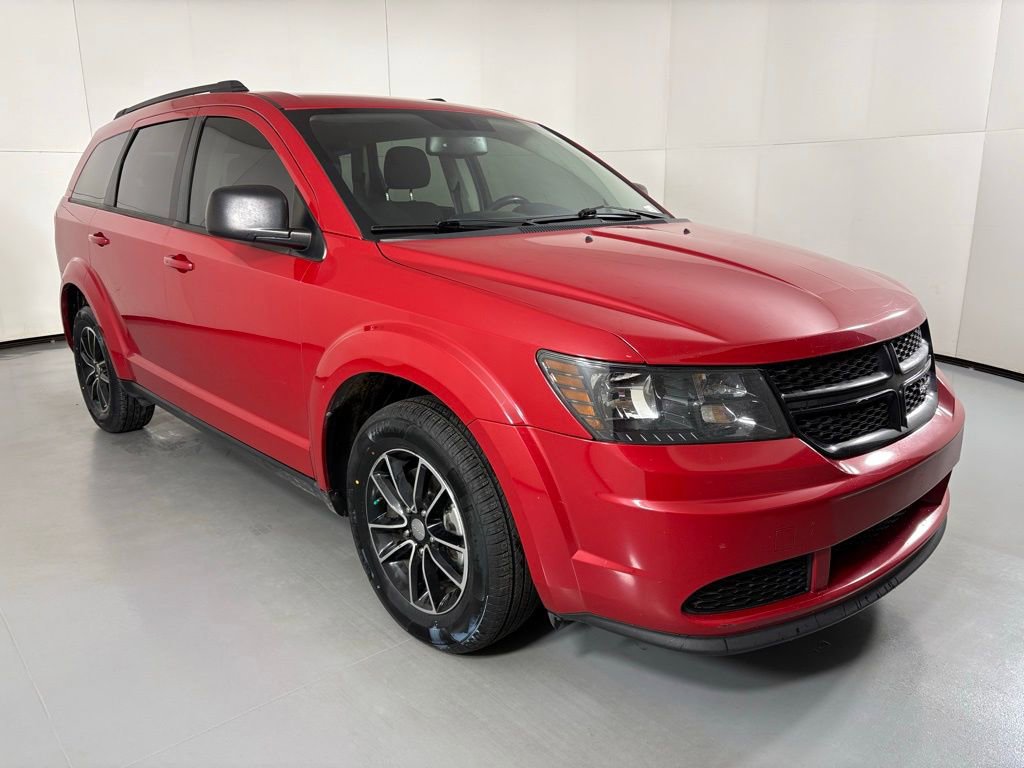 Used 2017 Dodge Journey SE w/ Flexible Seating Group image 2