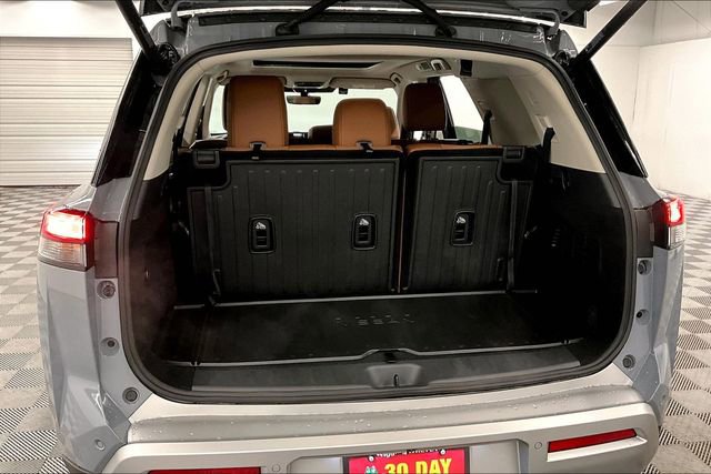 New 2025 Nissan Pathfinder Platinum w/ Lighting Package (N93) image 41
