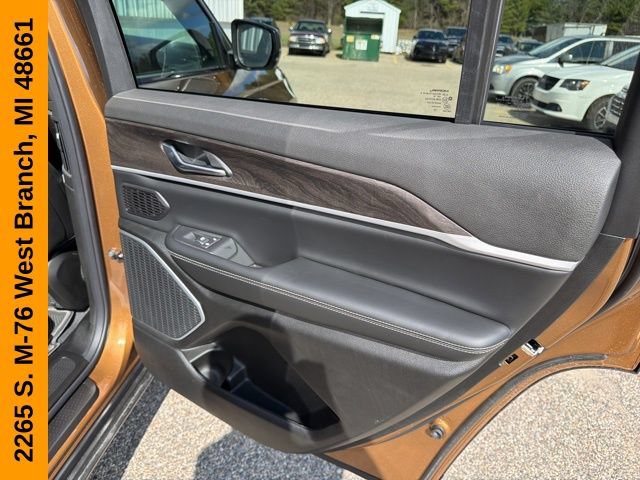 New 2026 Jeep Grand Cherokee L Limited w/ Luxury Tech Group II AWD/4WD image 44