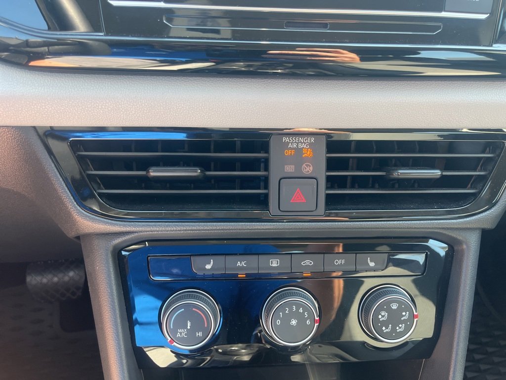 Used 2024 Volkswagen Taos S image 11