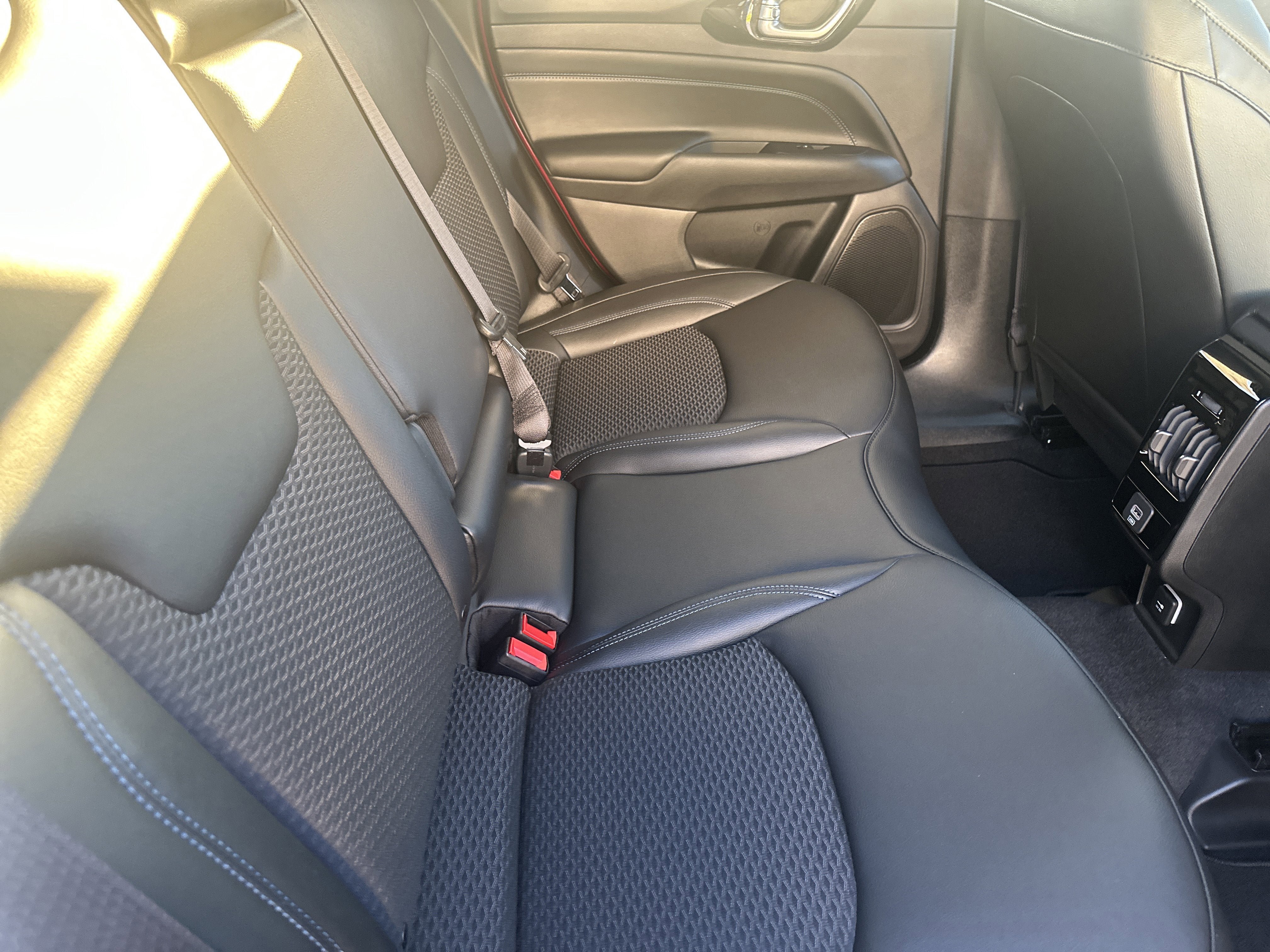 New 2026 Jeep Compass Latitude AWD/4WD image 27
