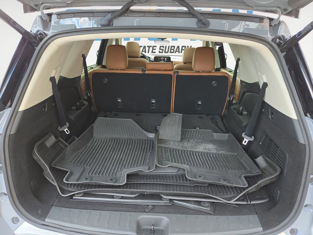 Used 2023 Nissan Pathfinder Platinum w/ Lighting Package (N92) image 17