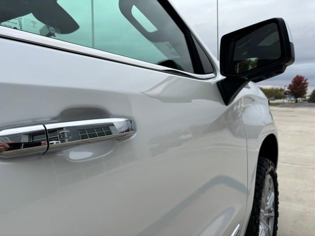 Used 2024 Chevrolet Silverado 1500 High Country w/ High Country Premium Package image 11