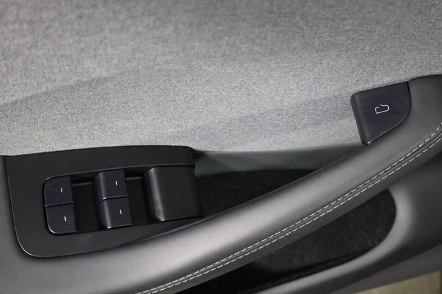 Used 2025 Tesla Model 3 Long Range RWD image 17