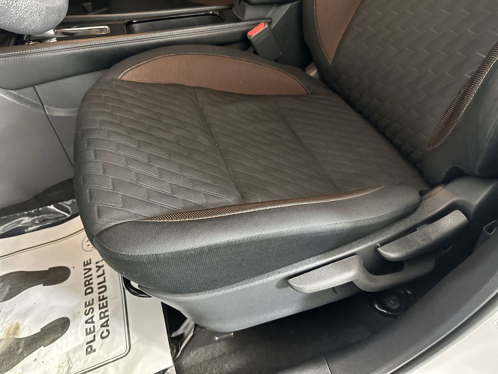 Used 2023 Nissan Kicks SR image 12